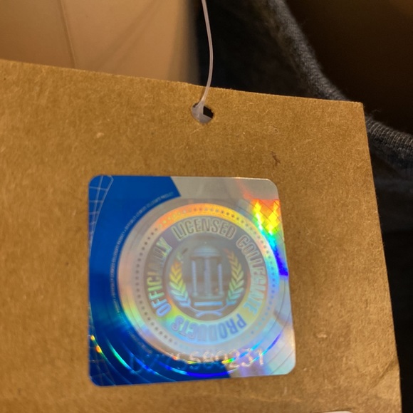 Wake Forest University gray hi-lo tank (Officail licensed Collegiate Product) - Picture 6 of 11